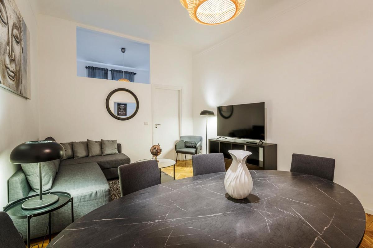 Luxury 4 Bedrooms Apartments Close To Duomo Milano Eksteriør bilde